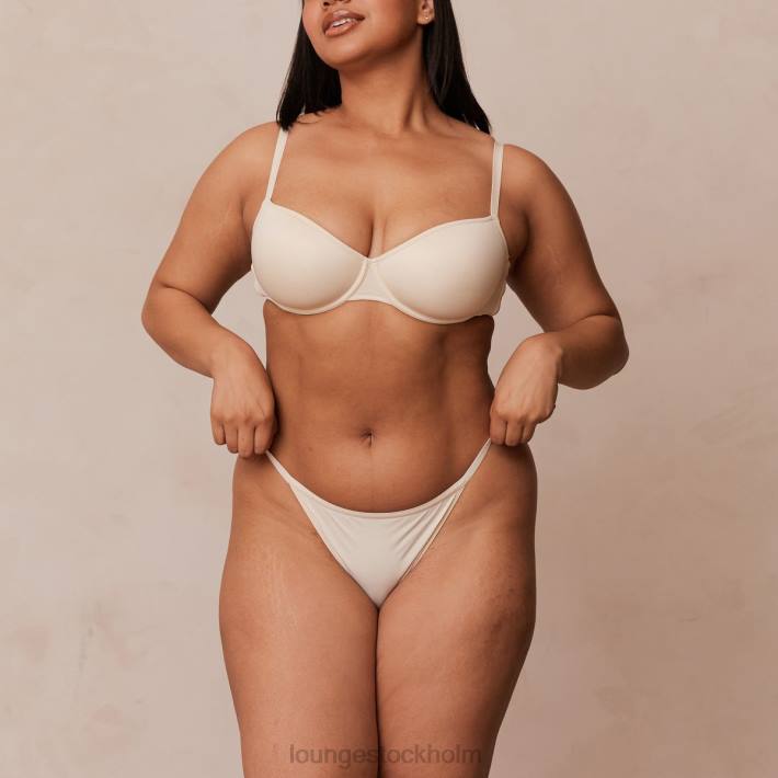 Lounge kvinnor latte underkläder FP6J130 din vardagliga t-shirt BH & stringtrosa/kalsonger