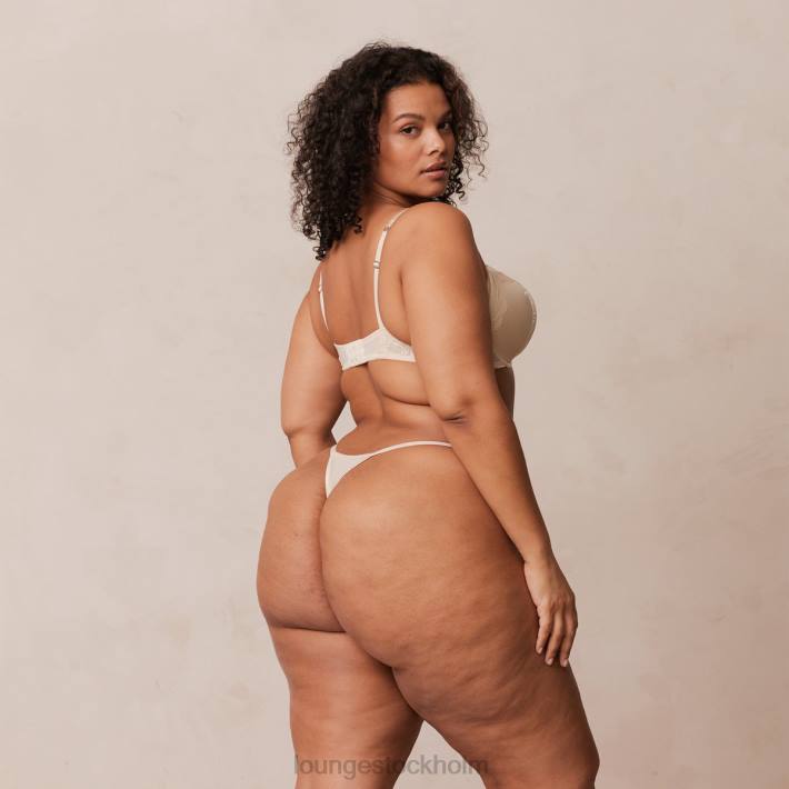 Lounge kvinnor latte underkläder FP6J143 BH & stringtrosa/kalsonger i mjuk satin t-shirt