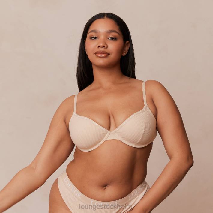 Lounge kvinnor latte underkläder FP6J80 ultrakomfortabel ribbad t-shirt BH & string set